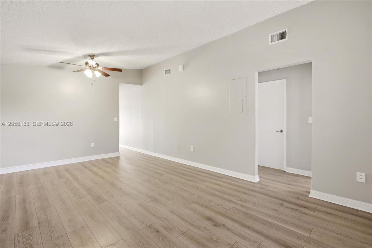 2555 W 65th St , Hialeah, FL 33016 Photo