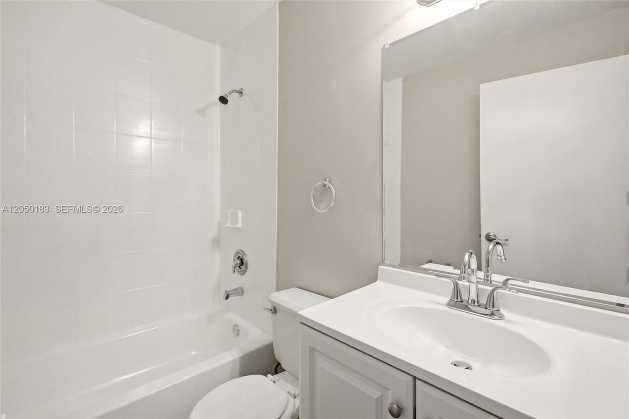 2555 W 65th St , Hialeah, FL 33016 Photo