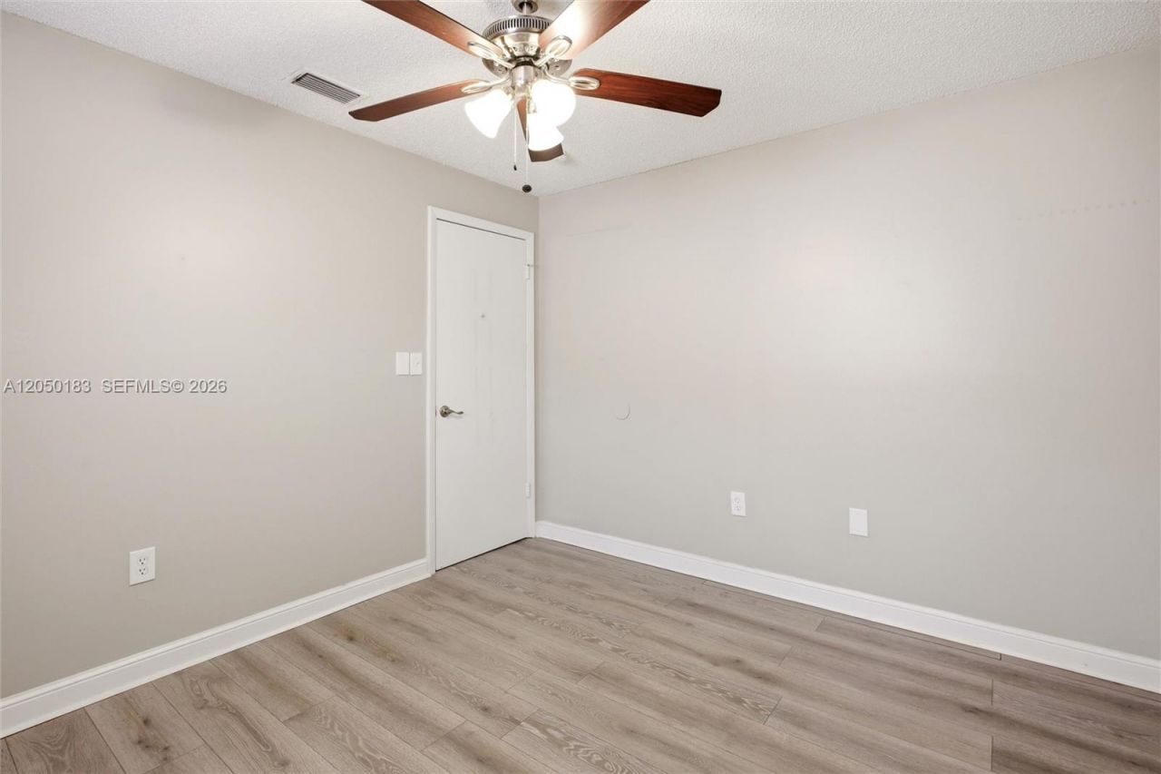 2555 W 65th St , Hialeah, FL 33016 Photo
