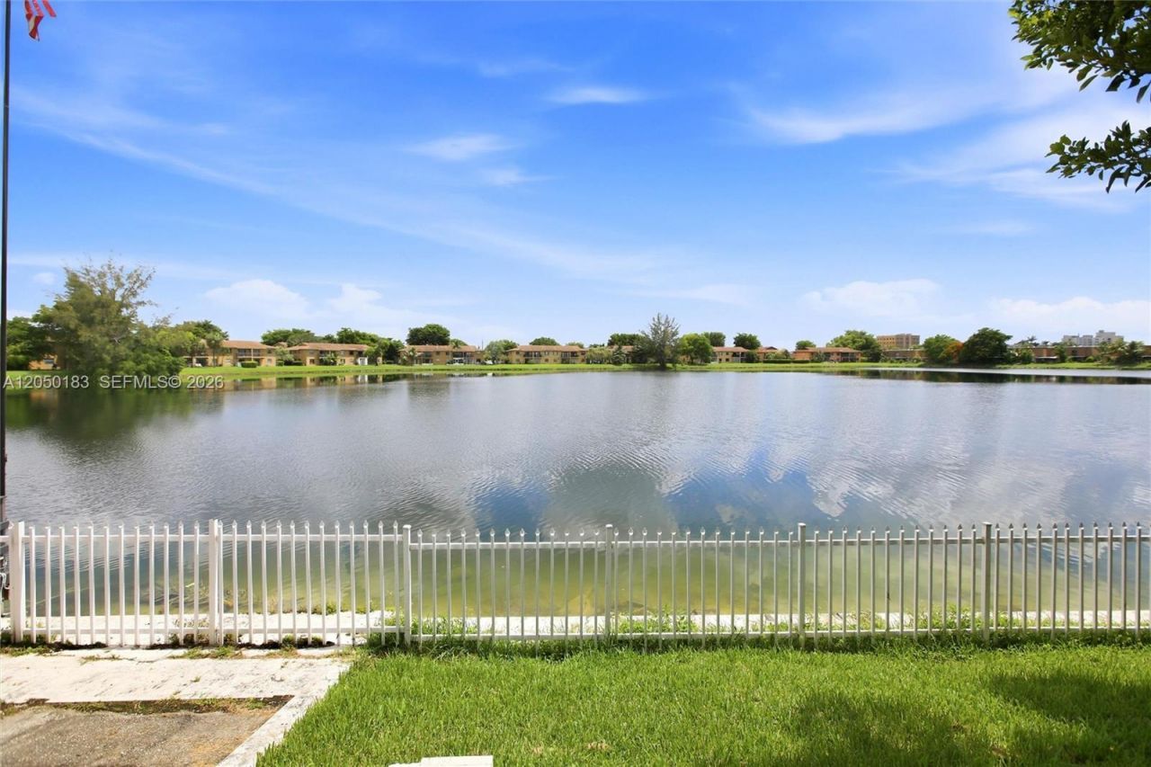 2555 W 65th St , Hialeah, FL 33016 Photo