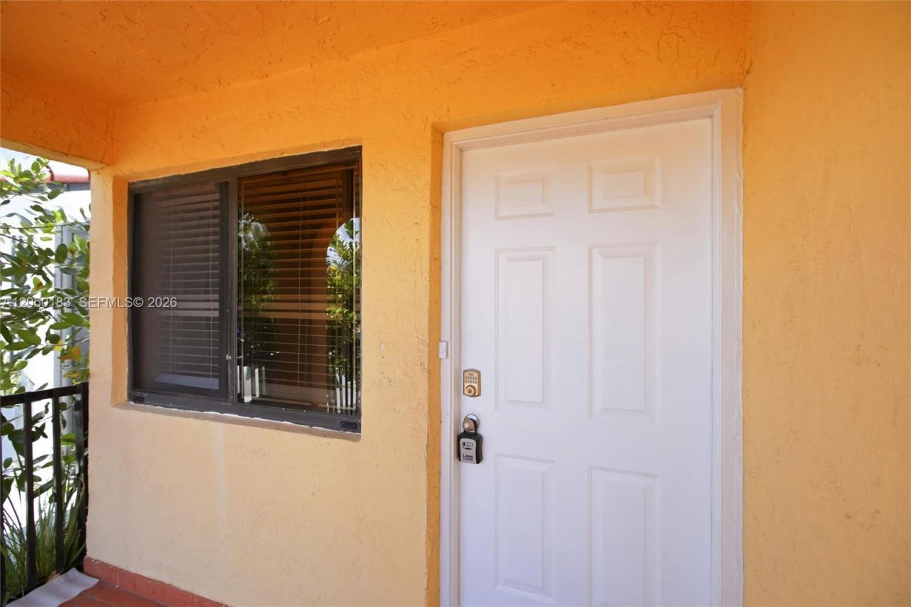 2555 W 65th St , Hialeah, FL 33016 Photo
