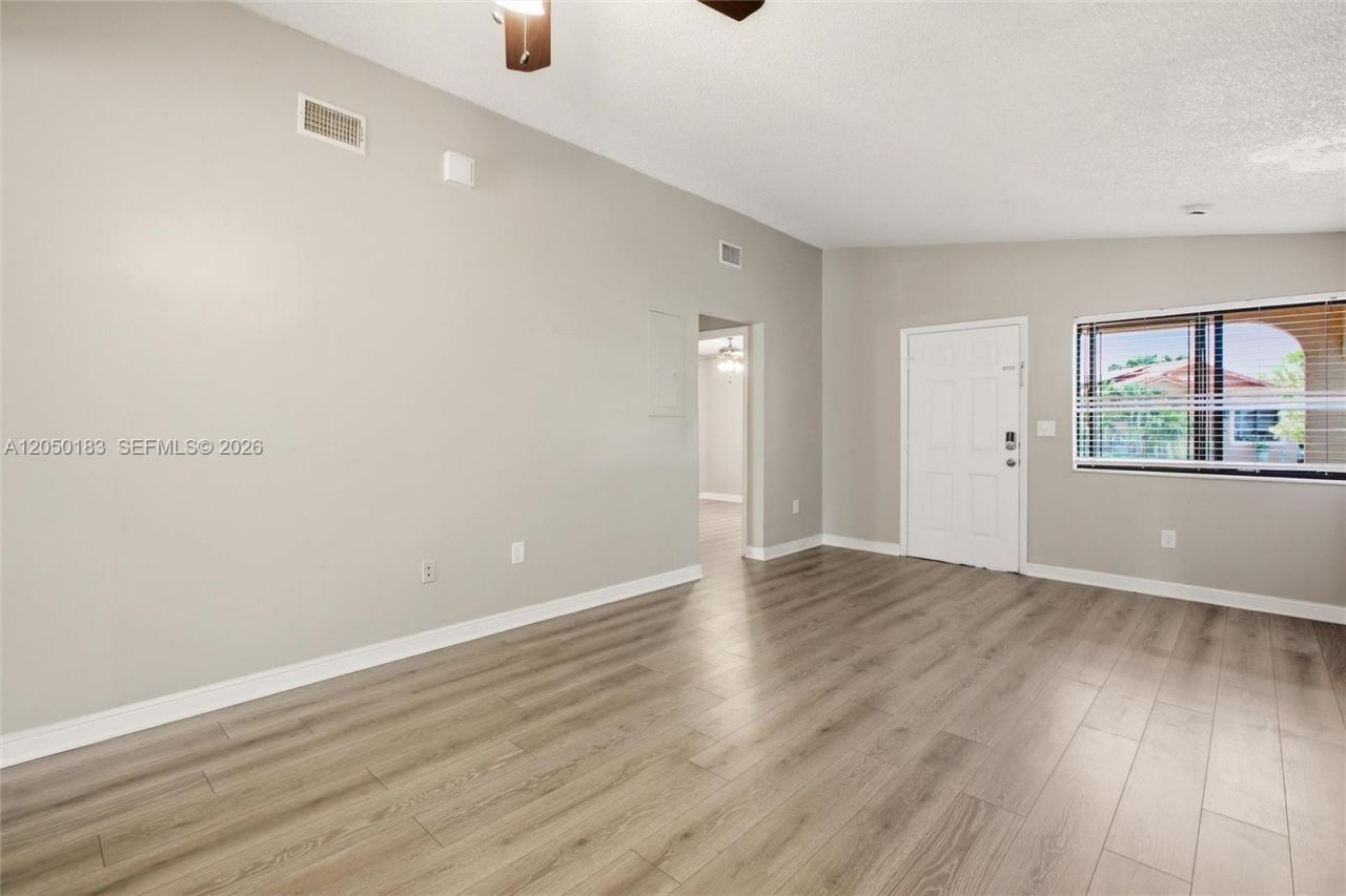 2555 W 65th St , Hialeah, FL 33016 Photo