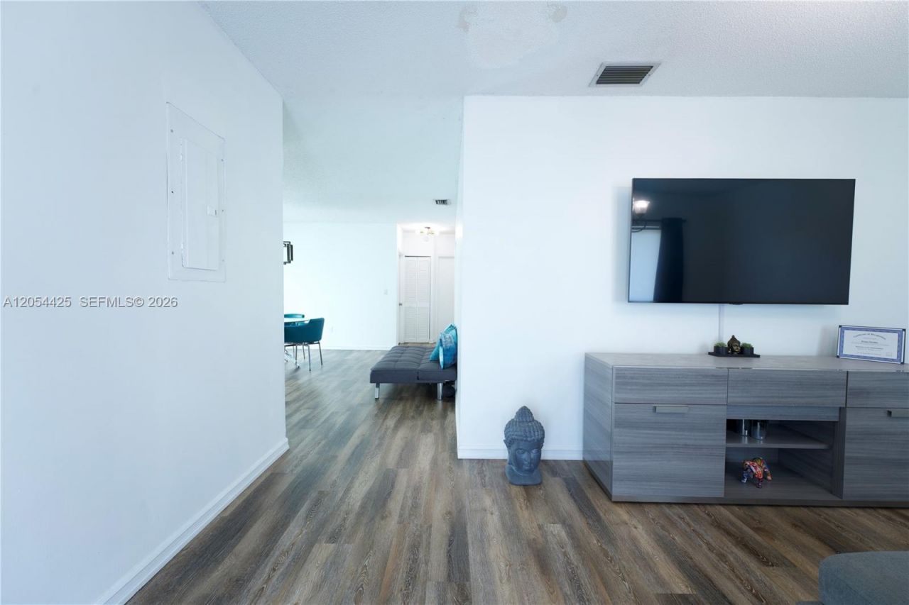 Please Call For Address, Miami, FL 33129 Photo