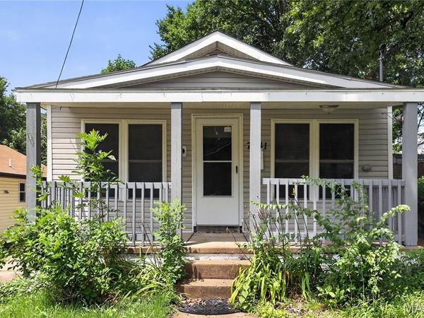 7041 Glades Avenue , St Louis, MO 63117