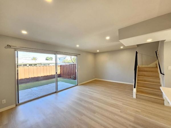 2055 Aldengate Way, Unit 4, Hayward, CA 94545