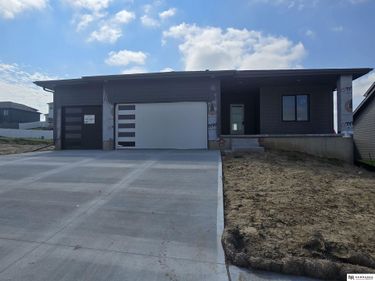 11010 N 161 Street, Bennington, NE 68007