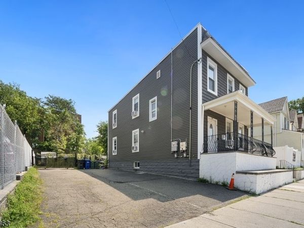 60 Welland Ave, Irvington, NJ 07111