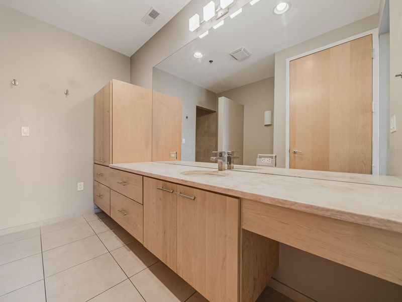 199 S 5th Street, Unit 405, Columbus, OH 43215 Photo 18