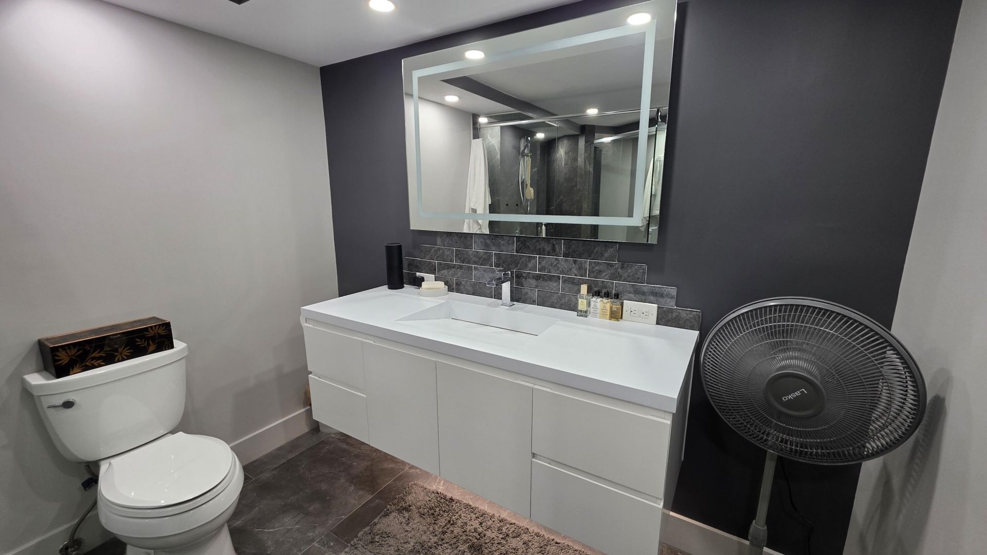 936 Intracoastal Drive, Unit 7b, Fort Lauderdale, FL 33304 Photo