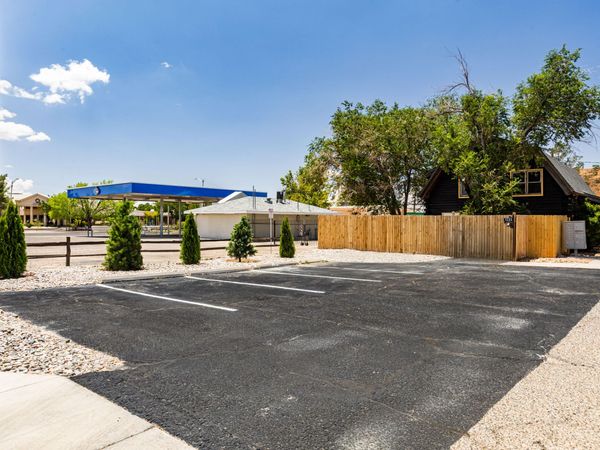 1133 Louisiana Boulevard SE, Albuquerque, NM 87108