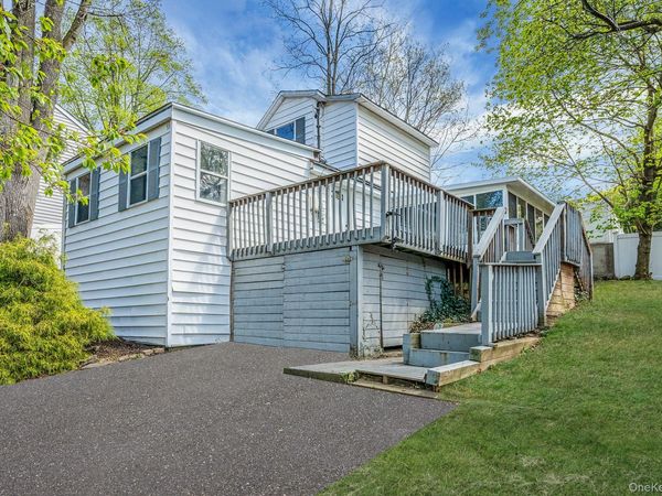 93 Maple Road , Kings Park, NY 11754