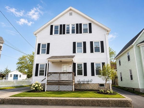 28 Richmond St, Blackstone, MA 01504