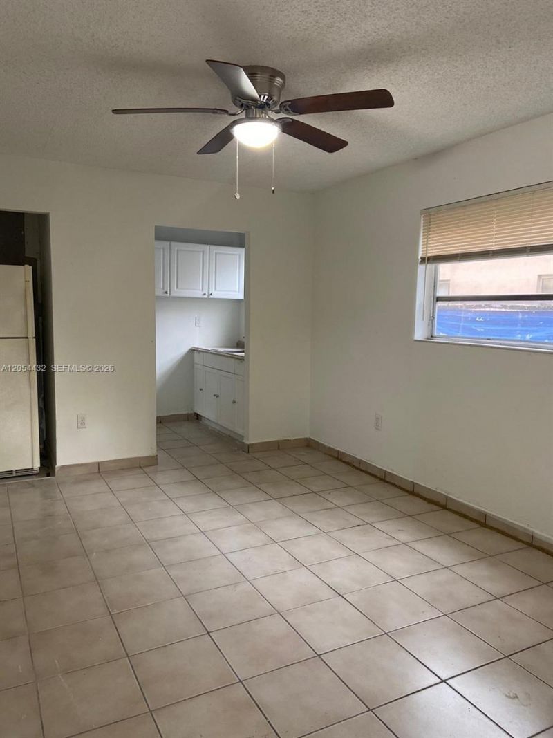 642 E 2nd Ave, Unit B, Hialeah, FL 33010 Photo