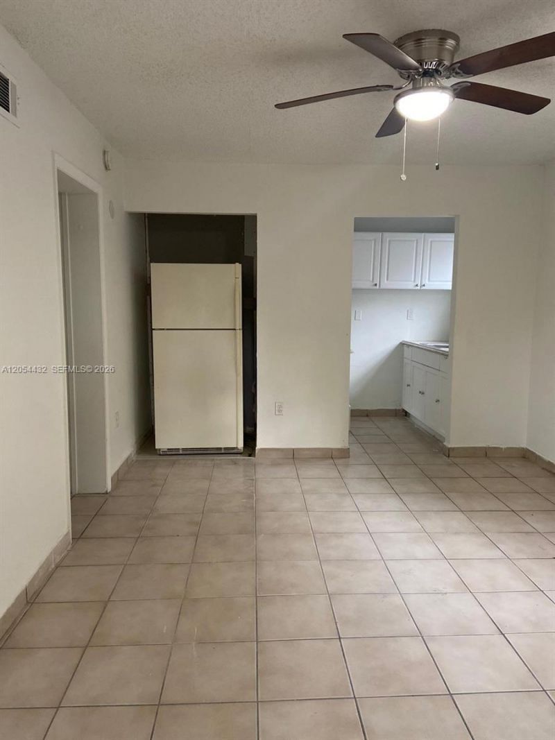 642 E 2nd Ave, Unit B, Hialeah, FL 33010 Photo