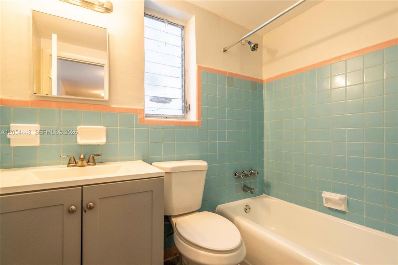 1190 71st St , Unit 6, Miami Beach, FL 33141 Photo