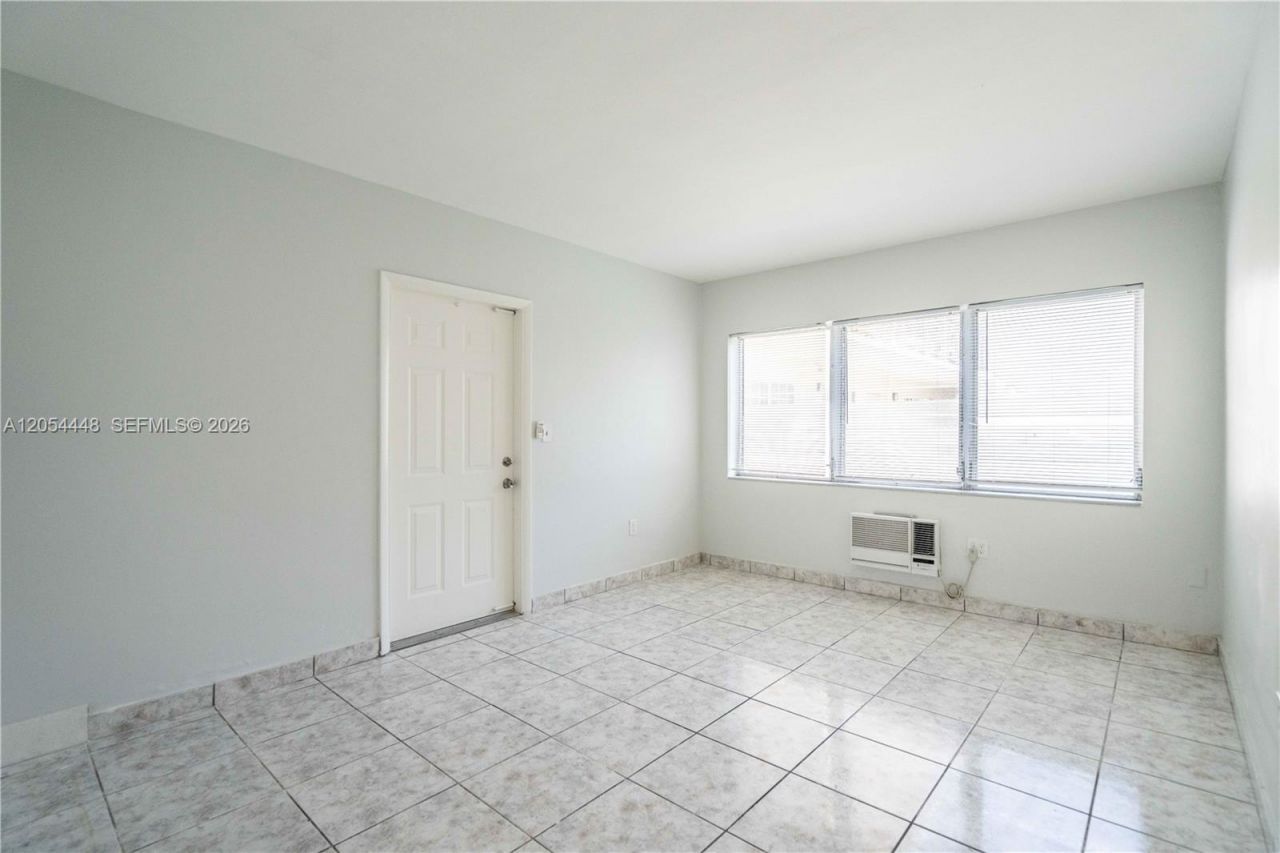 1190 71st St , Unit 6, Miami Beach, FL 33141 Photo