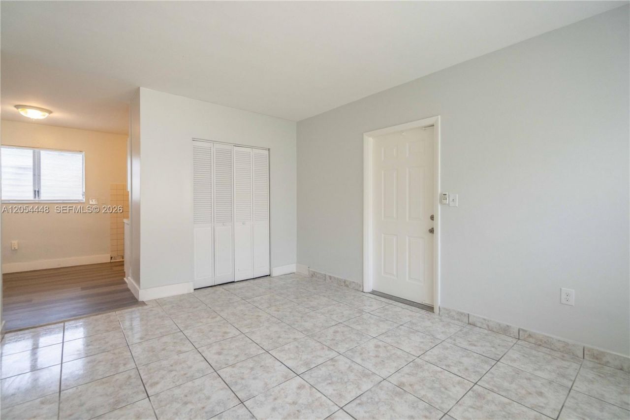 1190 71st St , Unit 6, Miami Beach, FL 33141 Photo
