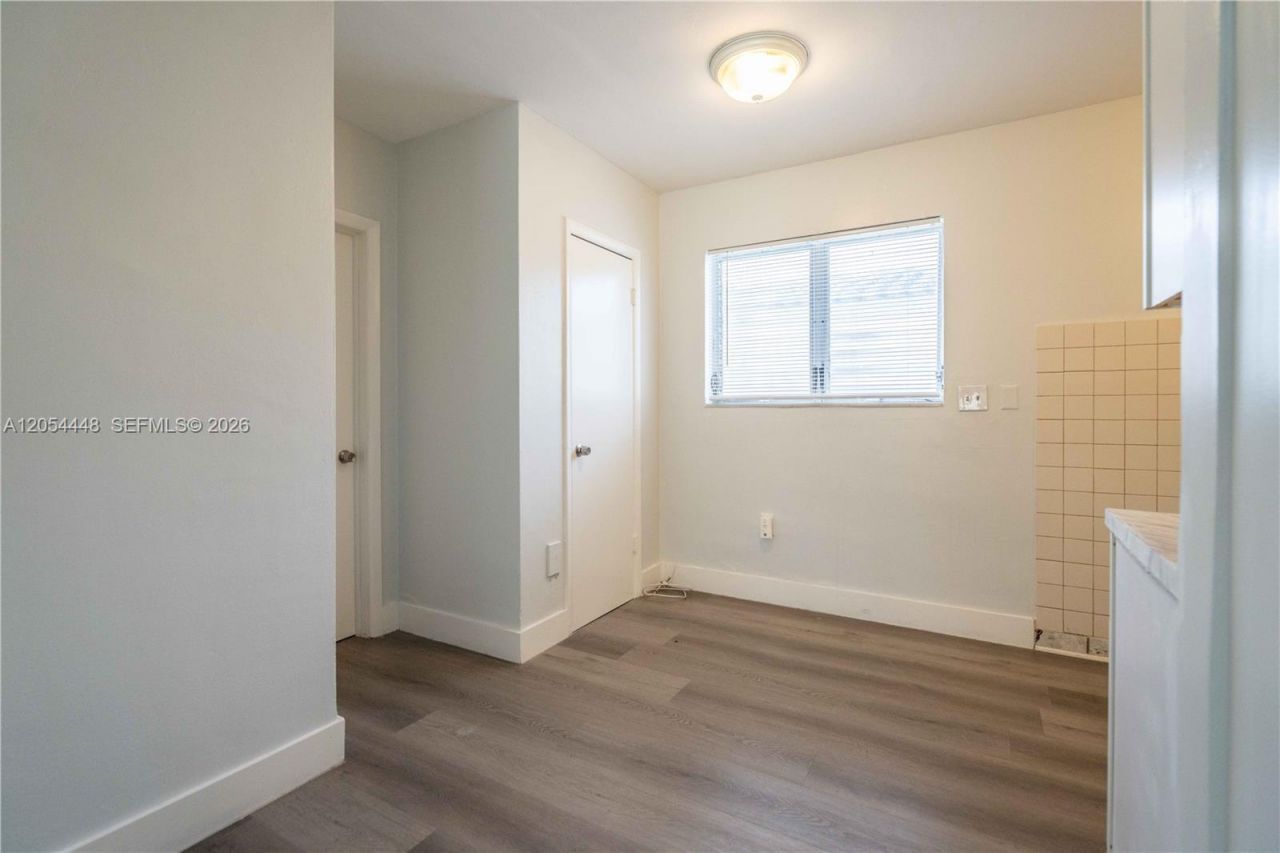 1190 71st St , Unit 6, Miami Beach, FL 33141 Photo