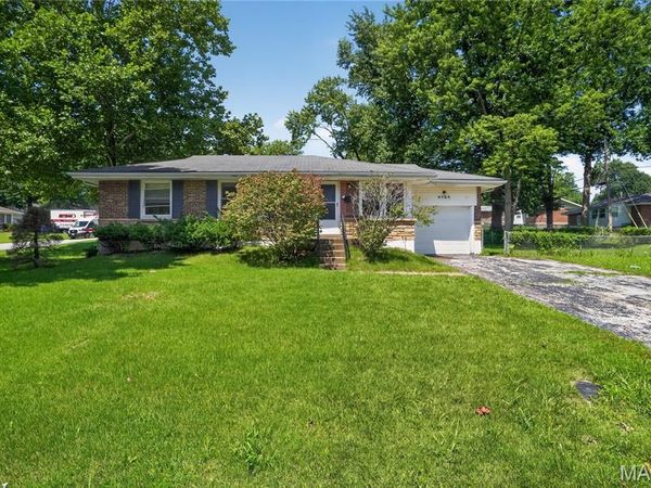 9765 Colony Drive , St Louis, MO 63137