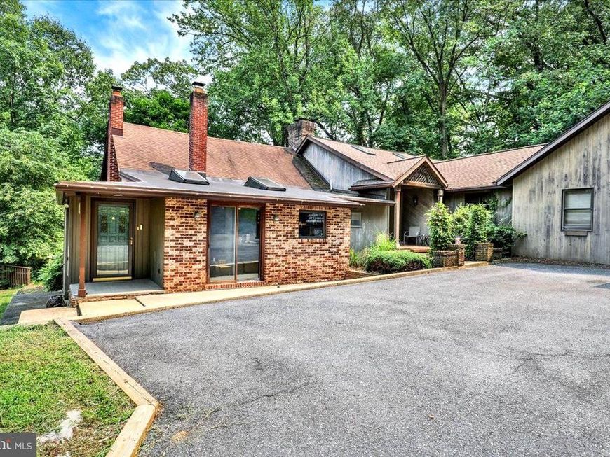 126 W Neversink Road, Reading, PA 19606 Main Photo