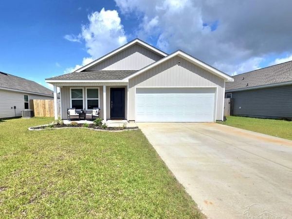 4639 Carlstrom Ln, Pensacola, FL 32507