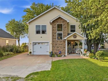 2463 Lake Road, Ransomville, NY 14131