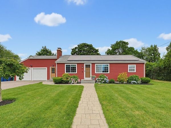 11 Vernon Pl, Seekonk, MA 02771
