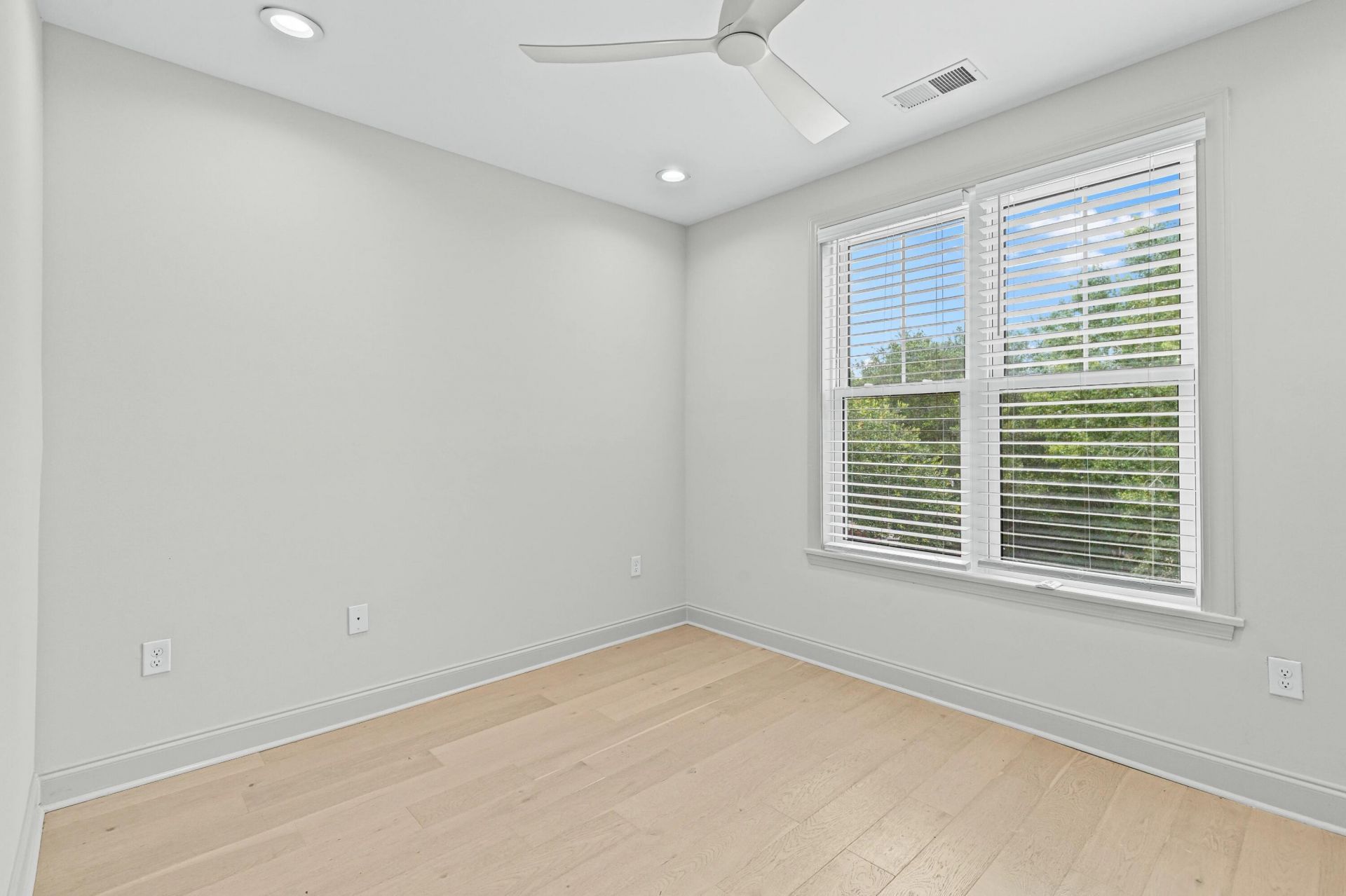 200 River Landing Drive Photo 37