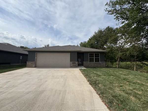 1684 Ridgemont Avenue, Monett, MO 65708