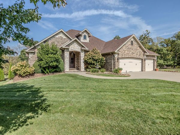959 Cobblestone Court , Lebanon, MO 65536