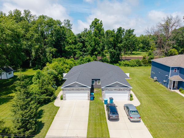 1254-1256 Lawson Lane , Porter, IN 46304