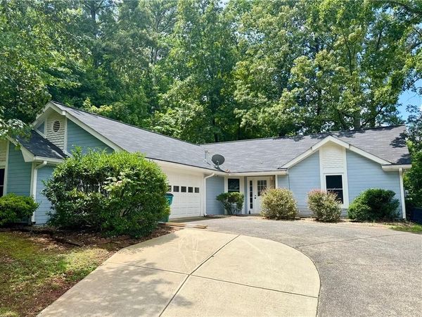 471 Springfield Drive, Woodstock, GA 30188