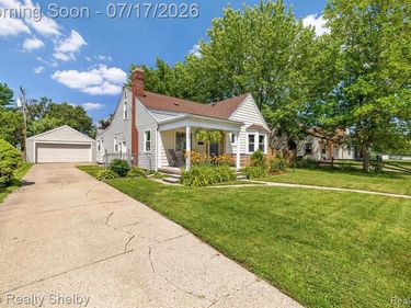 20711 Alger Street, St. Clair Shores, MI 48080
