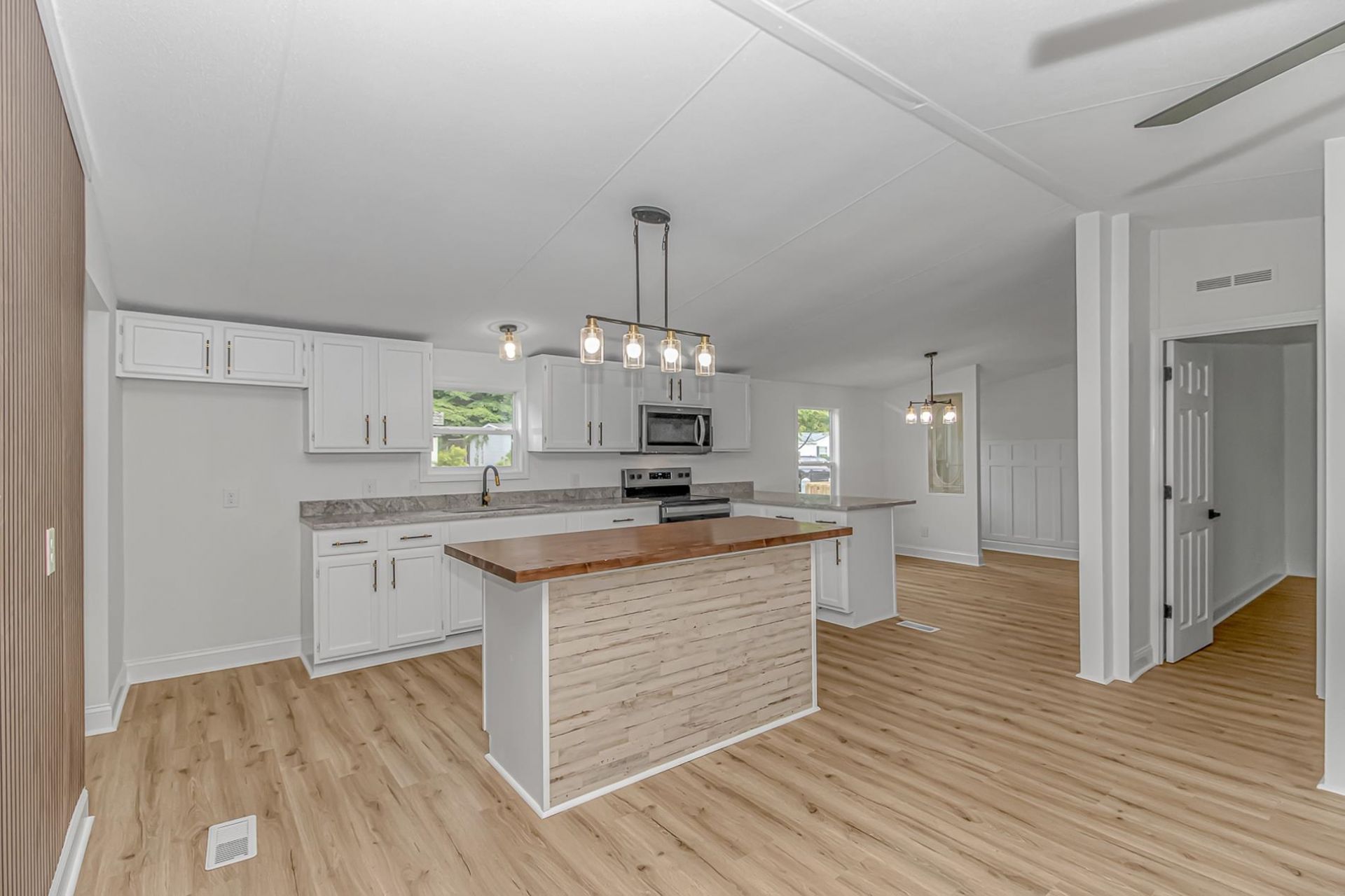 8157 Woodland Dr. Photo 12
