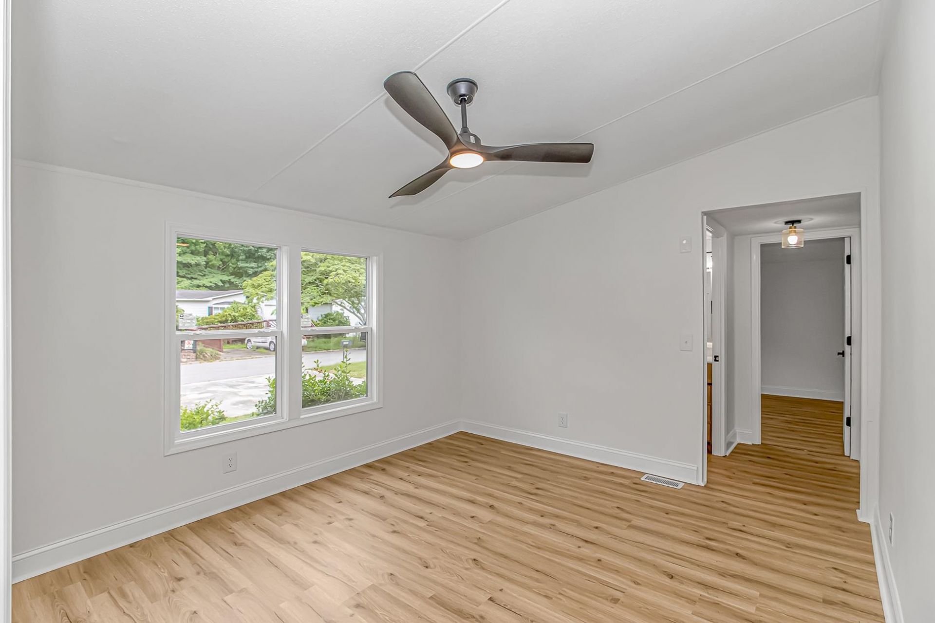 8157 Woodland Dr. Photo 23
