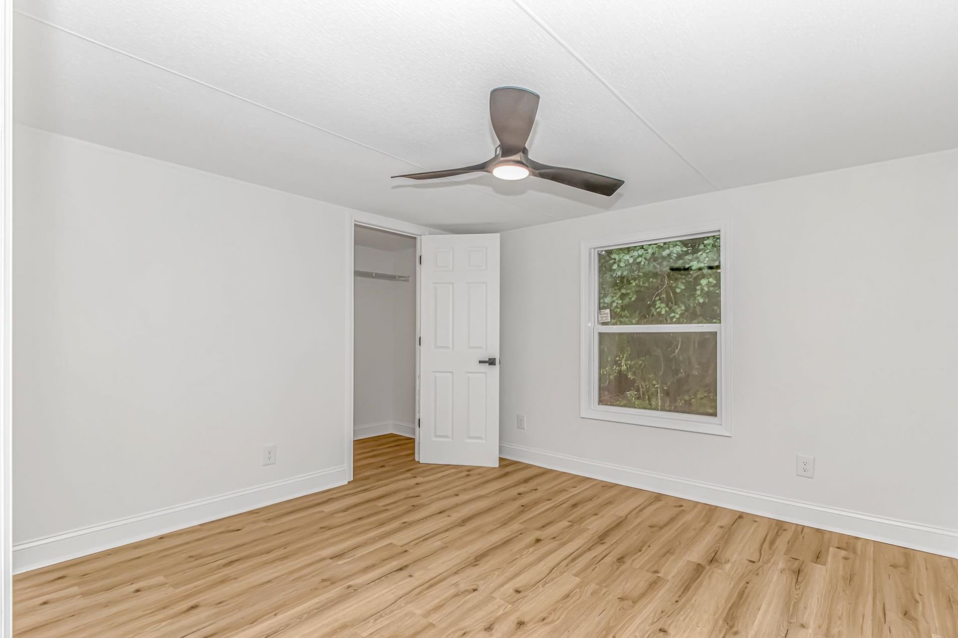 8157 Woodland Dr. Photo 29