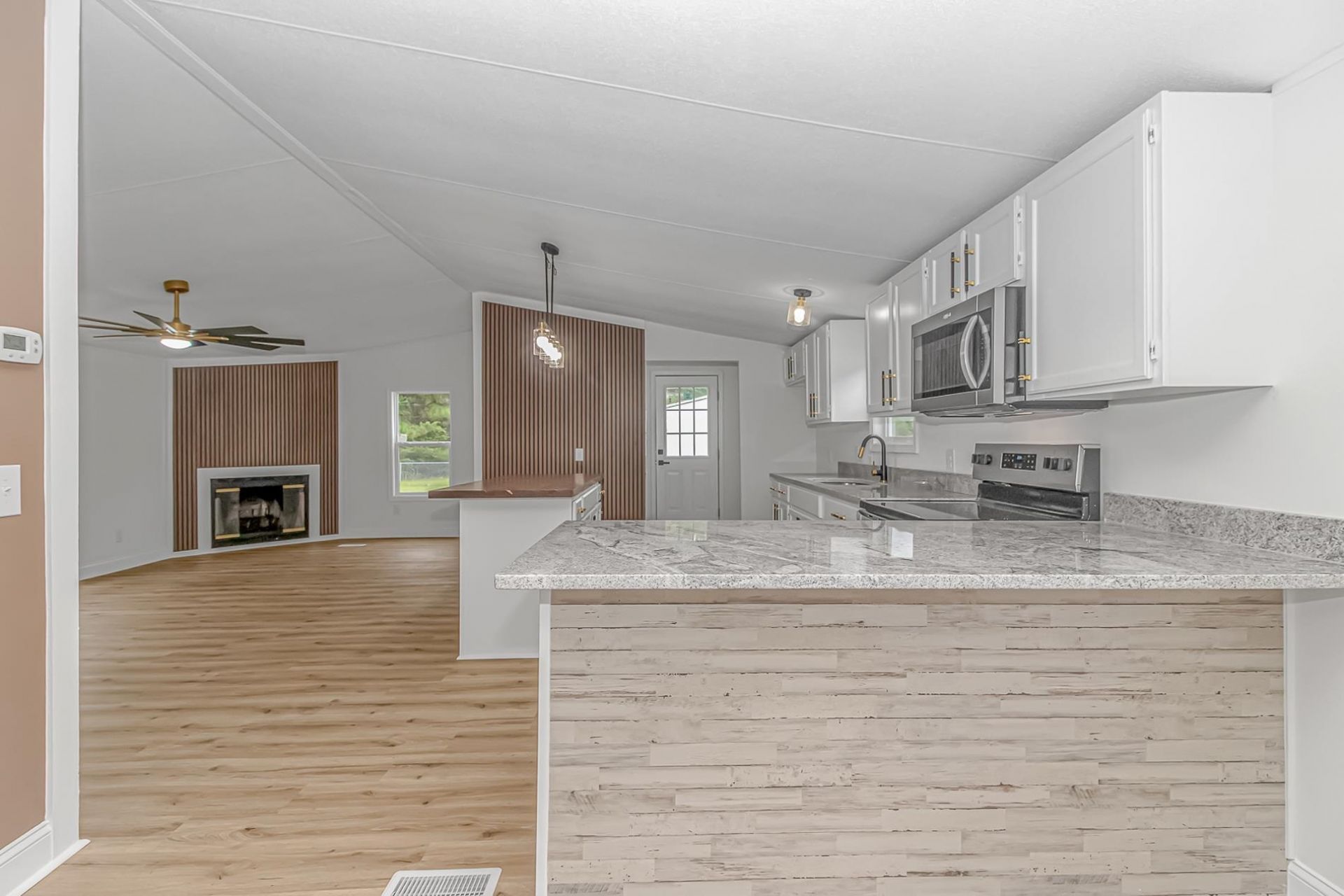 8157 Woodland Dr. Photo 9