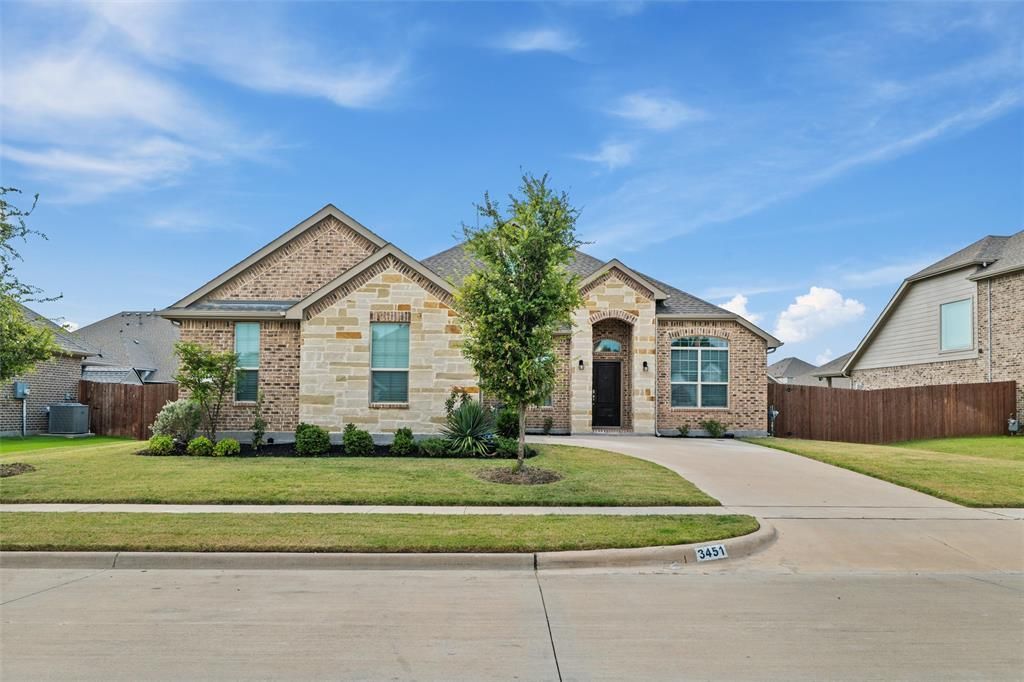 3451 Hidden Hollow Drive, Grand Prairie, TX 76065 Main Photo