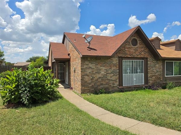 7129 Sorcey Road , Dallas, TX 75249