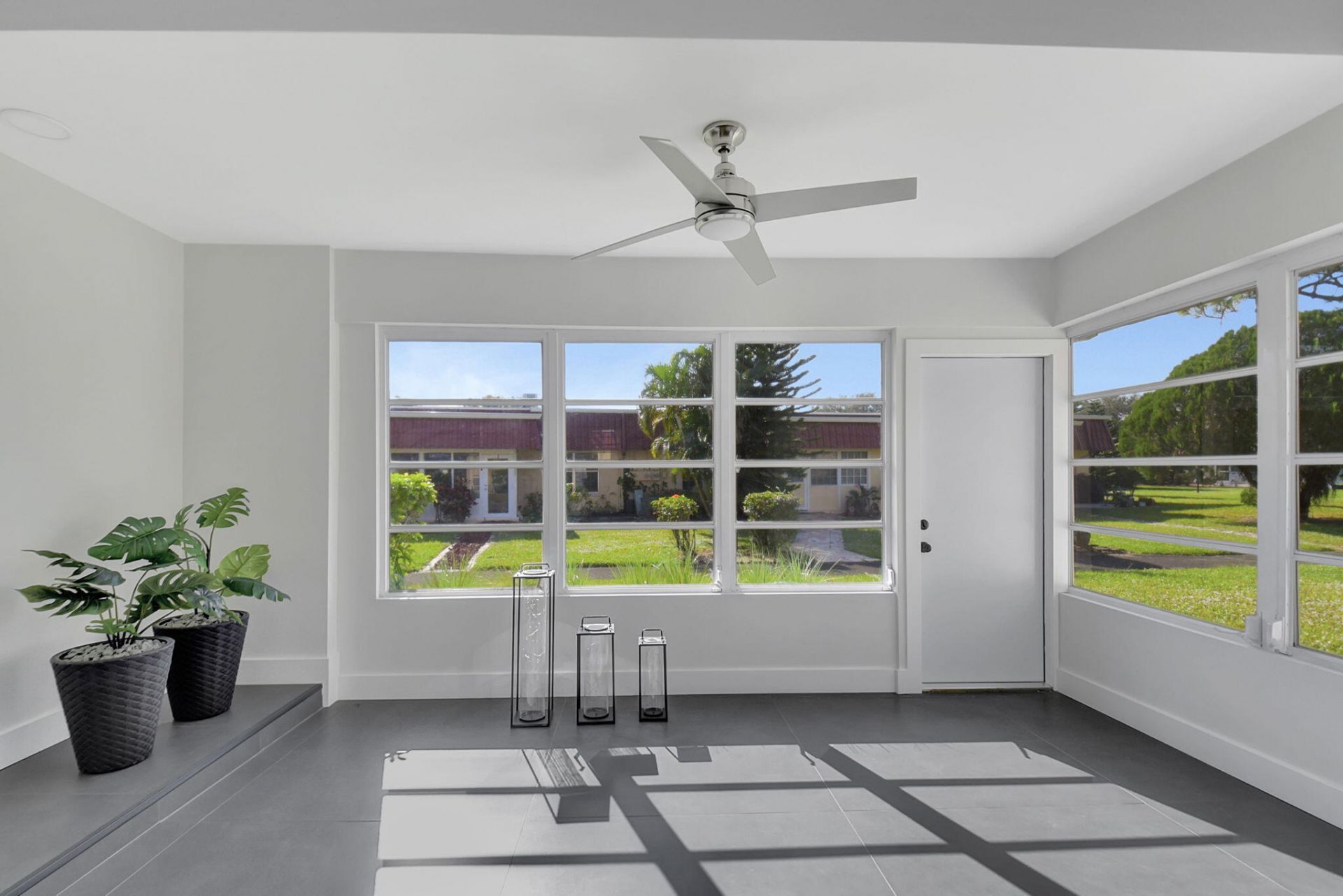 868 Worcester Lane, Unit B, Lake Worth, FL 33467 Photo