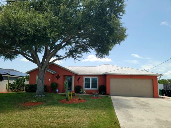 786 SW LAKEHURST Drive, Port St. Lucie, FL 34983
