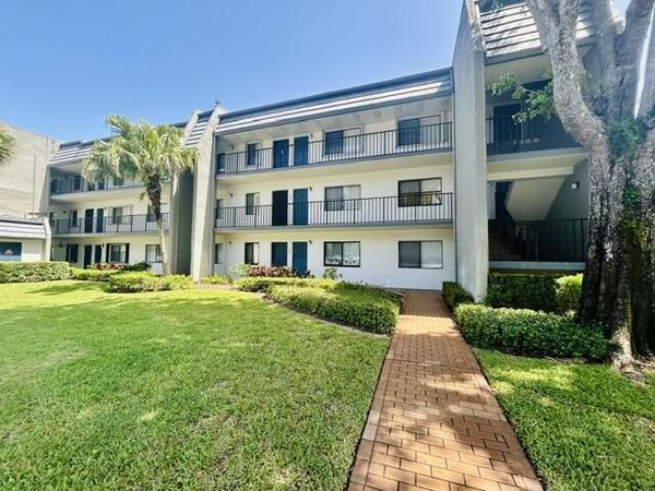 4801 Esedra Court, Unit 205, Lake Worth, FL 33467