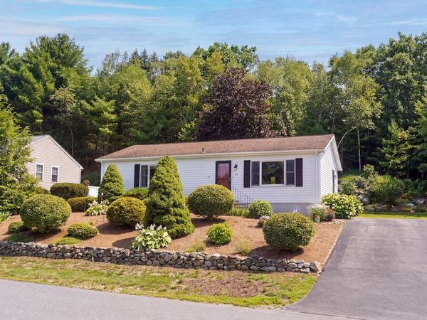 42 Deacon, Unit 42, Northborough, MA 01532