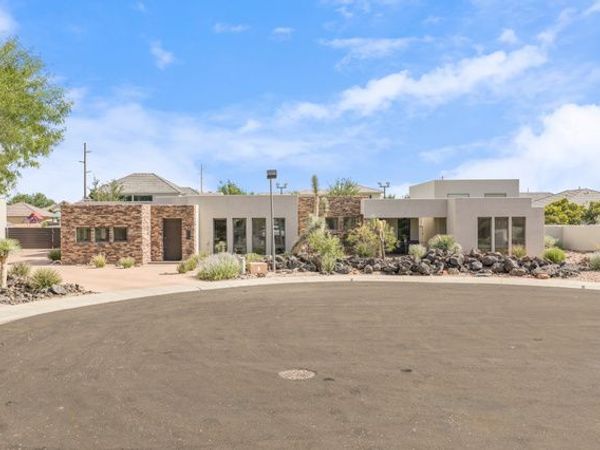 1 E BASALT CIR , Santa Clara, UT 84765