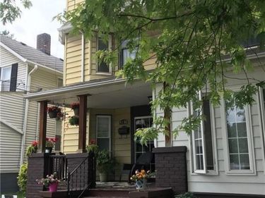 4030 E 44 Street, Newburgh Heights, OH 44105