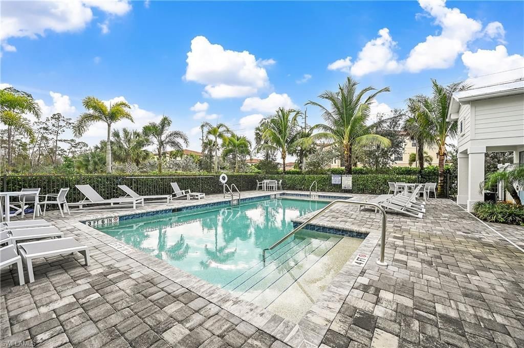 13081 Pembroke Dr, Naples, FL 34105 Photo