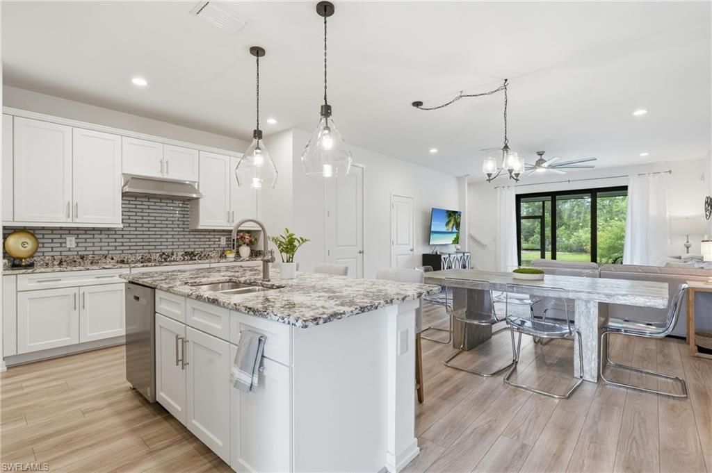 13081 Pembroke Dr, Naples, FL 34105 Photo