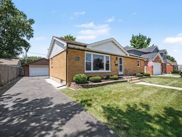 10848 Lombard Avenue , Chicago Ridge, IL 60415