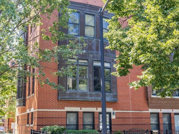 831 W 14th Place , Chicago, IL 60608