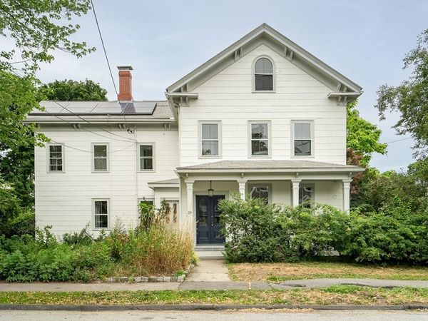 39 Green St, Watertown, MA 02472